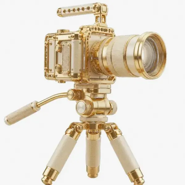 Camera on tripod — FatBet